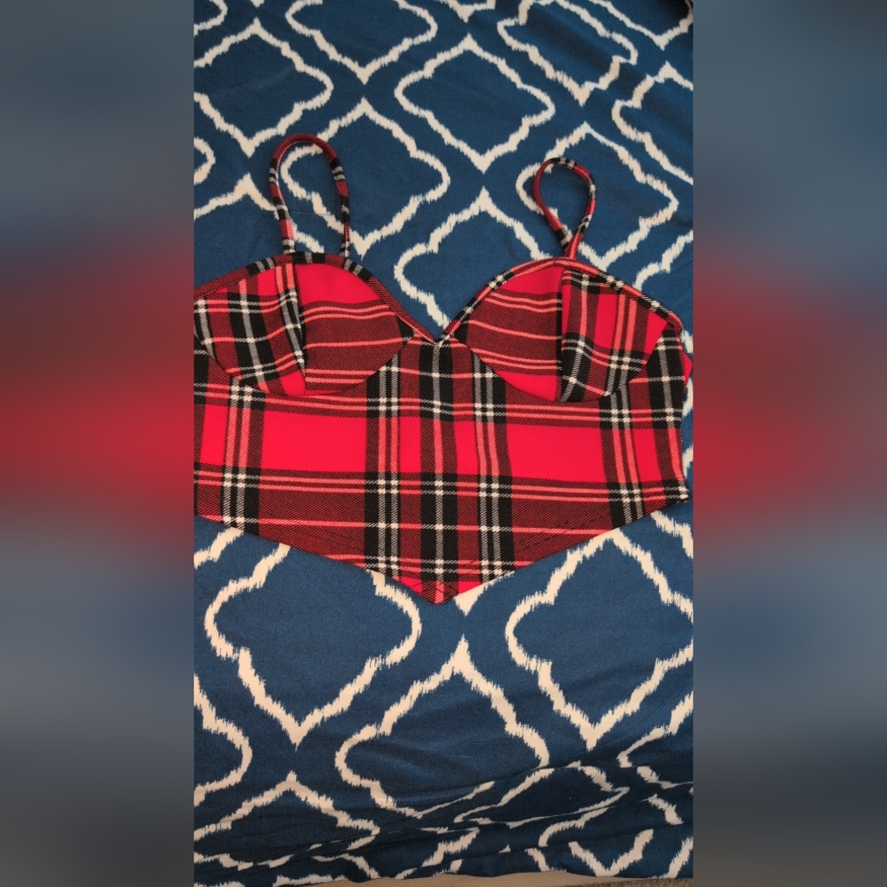 Red Plaid Crop Top shien